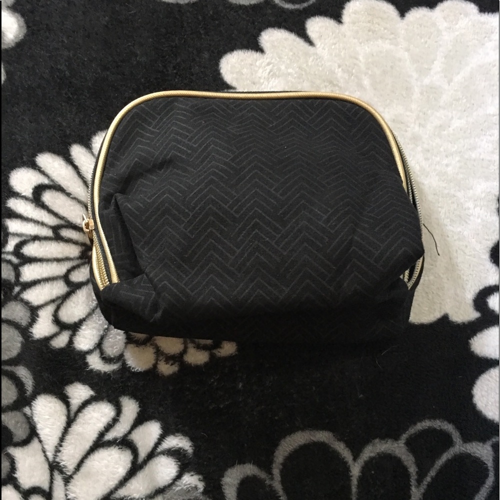 🌟 Makeup bag